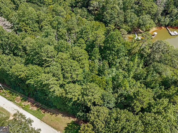 3rd image of 474 Lewis Dr