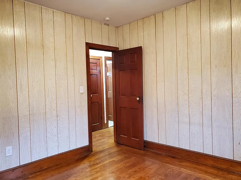 183 Laurel St — Photo 14