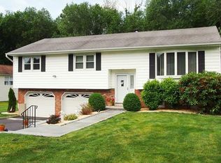 53 Vineland Rd, Mahopac, NY 10541