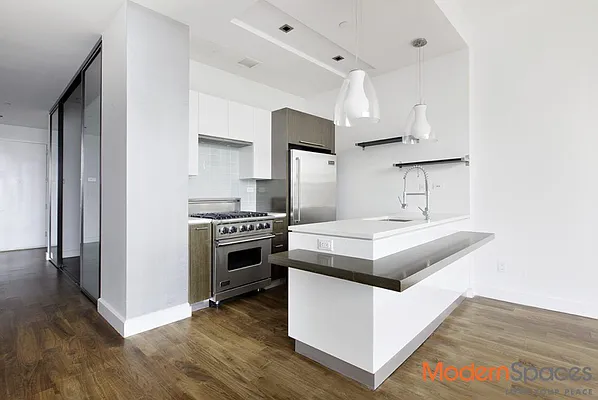 Sold by Modern Spaces | media 3