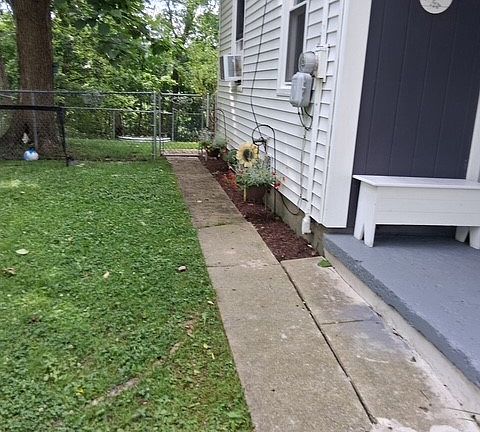 5th image of 906 Dora Ln