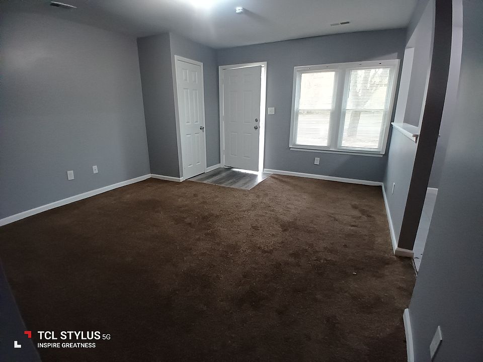1st image of 12143B Evergreen Ave