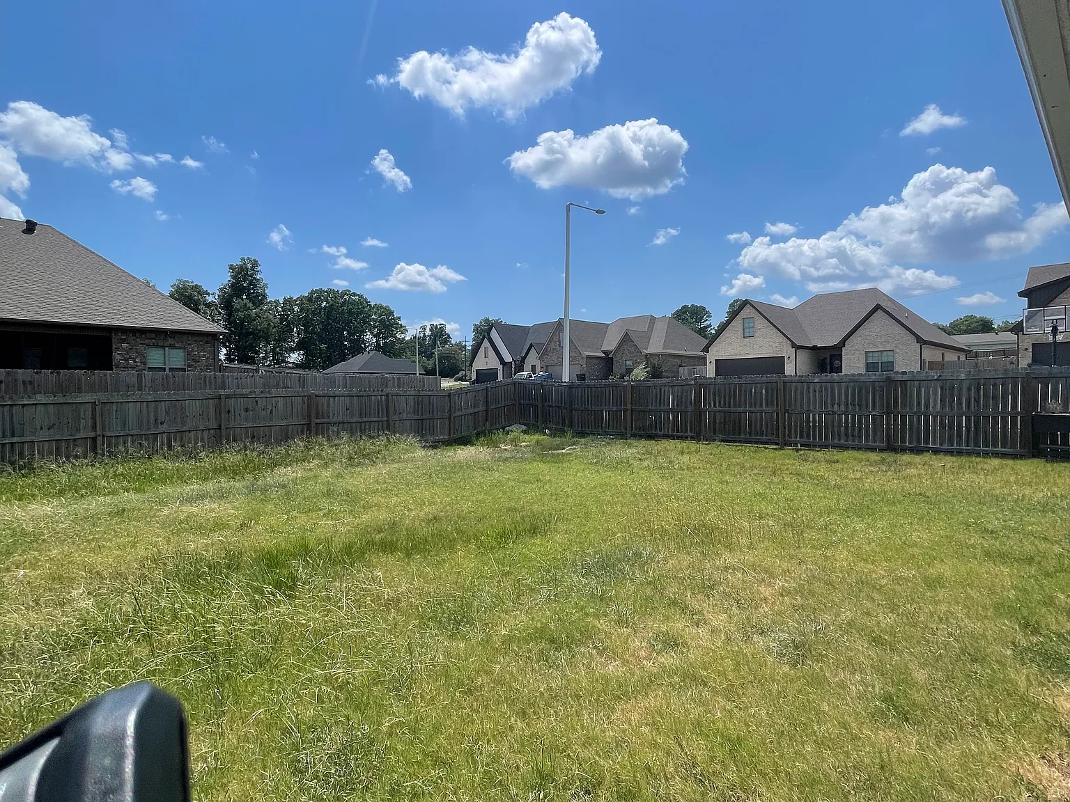 4 bed, 2496 sqft, $2,500 — Photo 4