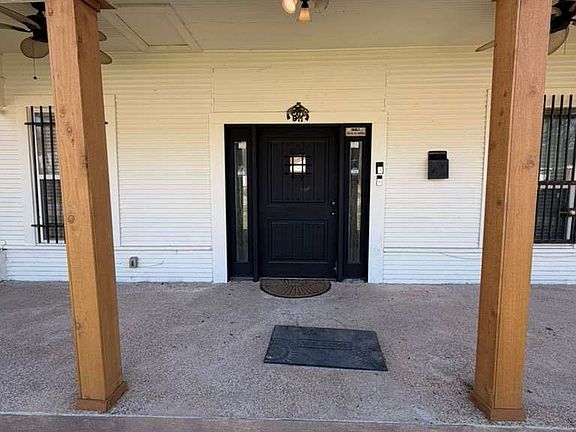 4th image of 908 N Virginia St