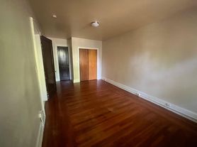 579-587 Dixwell Ave