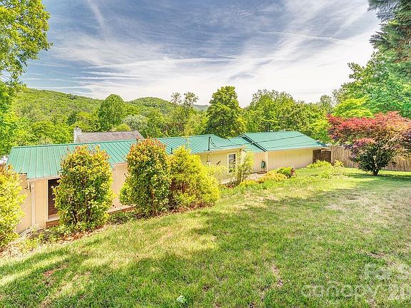 2nd image of 64 Haw Creek Cir