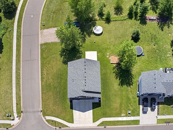 5th image of 900 Highview Loop SE