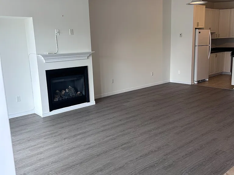 200 Eliot St #709 — Photo 2
