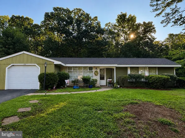 1910 Coleman Ln, Fredericksburg, VA 22407