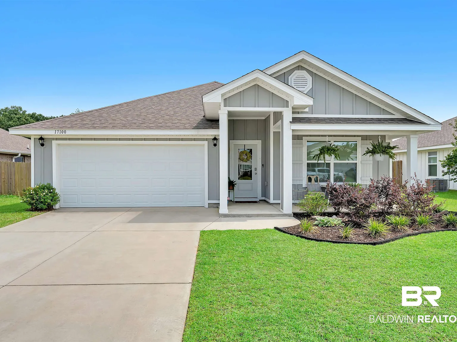 4 bed, 2.0 bath, 1822 sqft, $2,400 — Photo 1