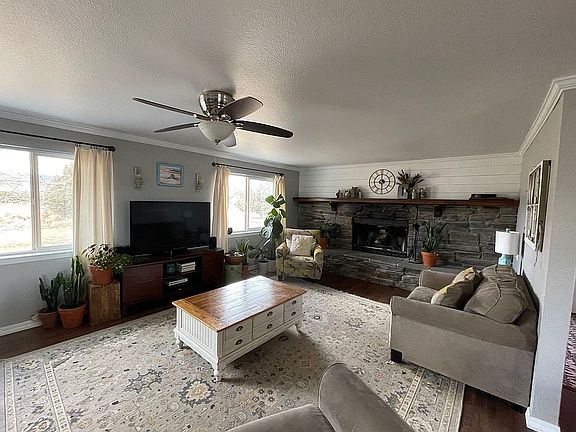 4th image of 2550 Mineral Dr