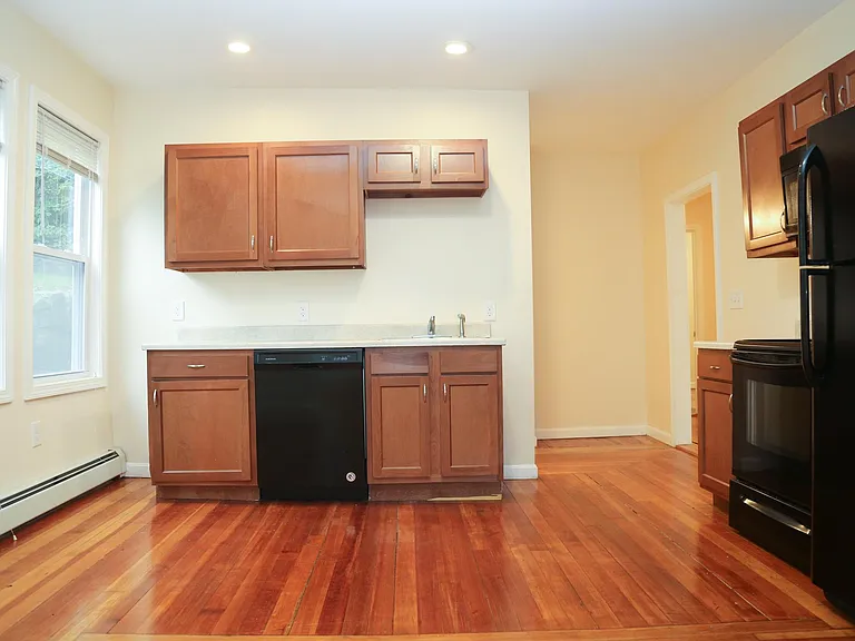 54 Bennett St #3 — Photo 2