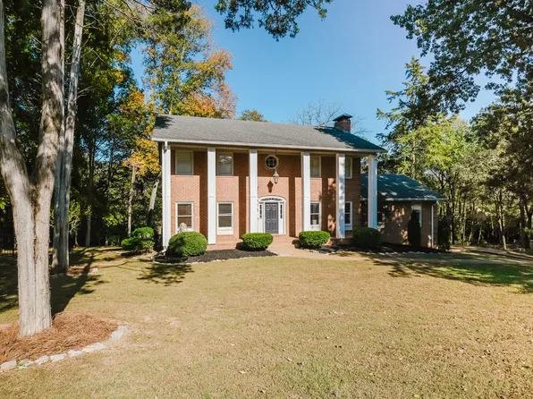 2522 Wiltshire Dr, Murfreesboro, TN 37129