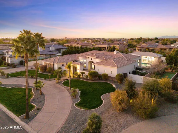2916 E ARROWHEAD Trail, Gilbert, AZ 85297