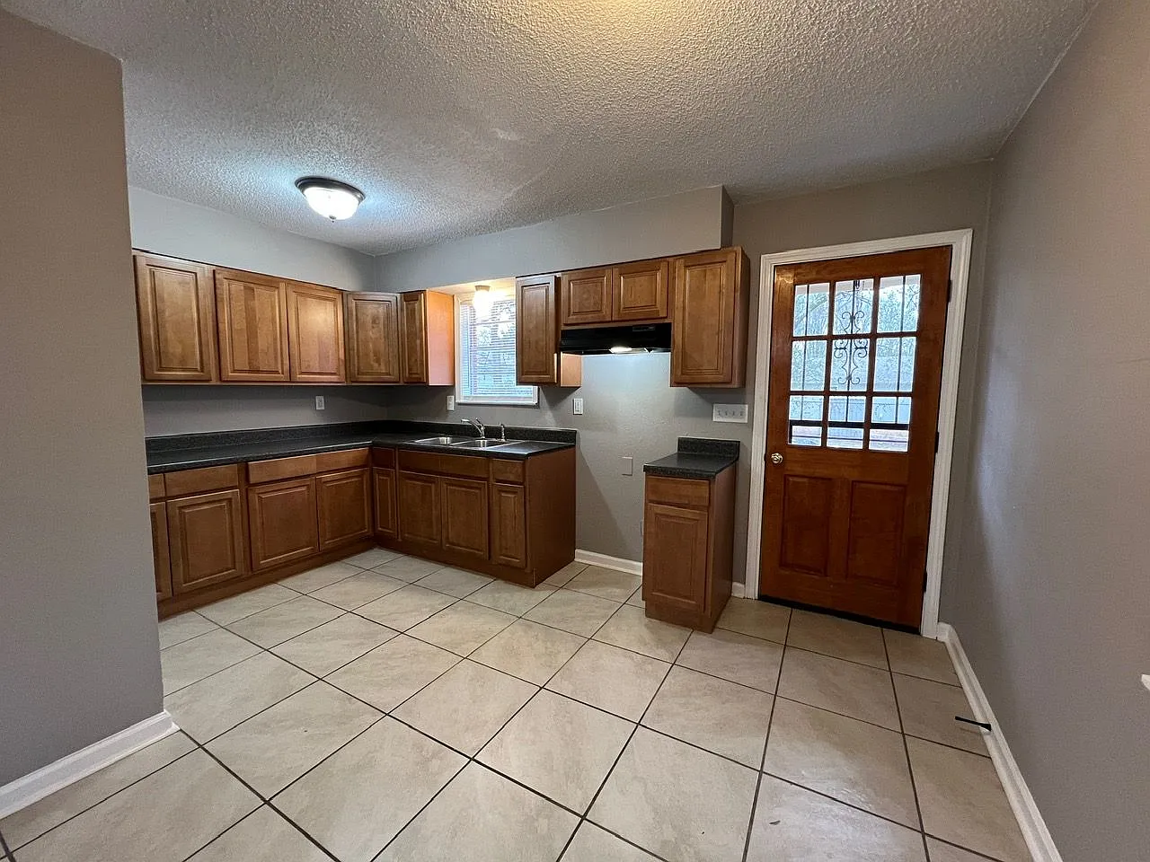 4767 Bluff Wood Cove — Photo 3