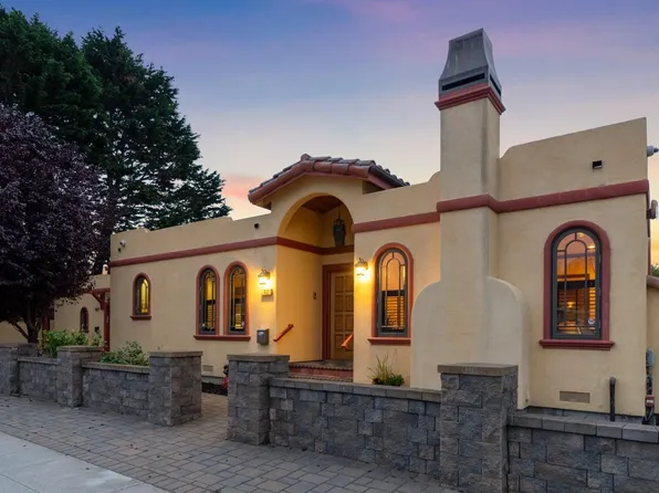 402 San Benito St, Half Moon Bay, CA 94019