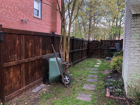 2nd image of 4512 Arendale Sq