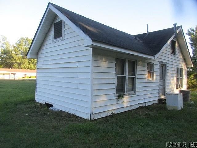 2nd image of 907 N Martin St