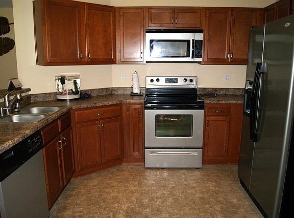4th image of 538 Washington Dr