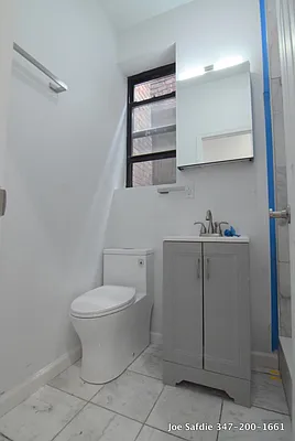 Rented by Safdie Realty Group | media 20