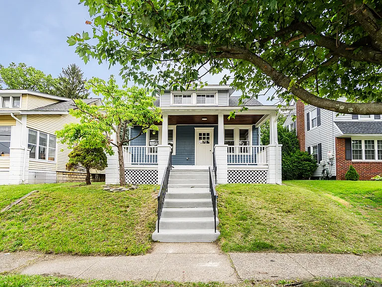 1638 Lexington Ave — Photo 1
