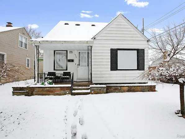 6755 Rockdale St, Dearborn Heights, MI 48127
