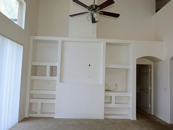 4th image of 7985 Oakstone Ct