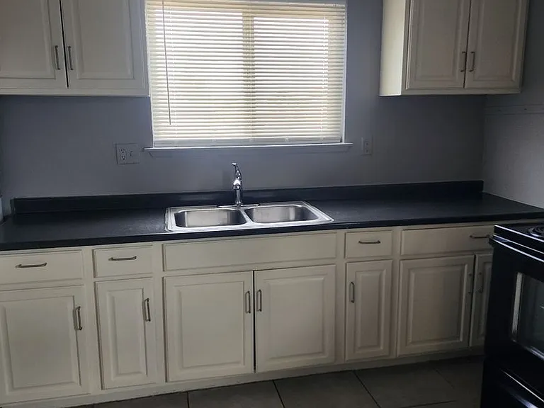 4610 Elk Springs Ave — Photo 5