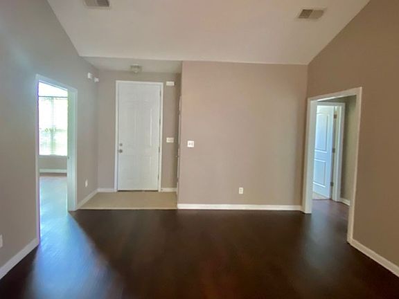 4th image of 8803 Glen Xing