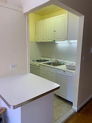 Rented by Limestone Realty Bklyn, LLC | media 11