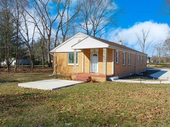 5820 Robert St, Shelby Township, MI 48316