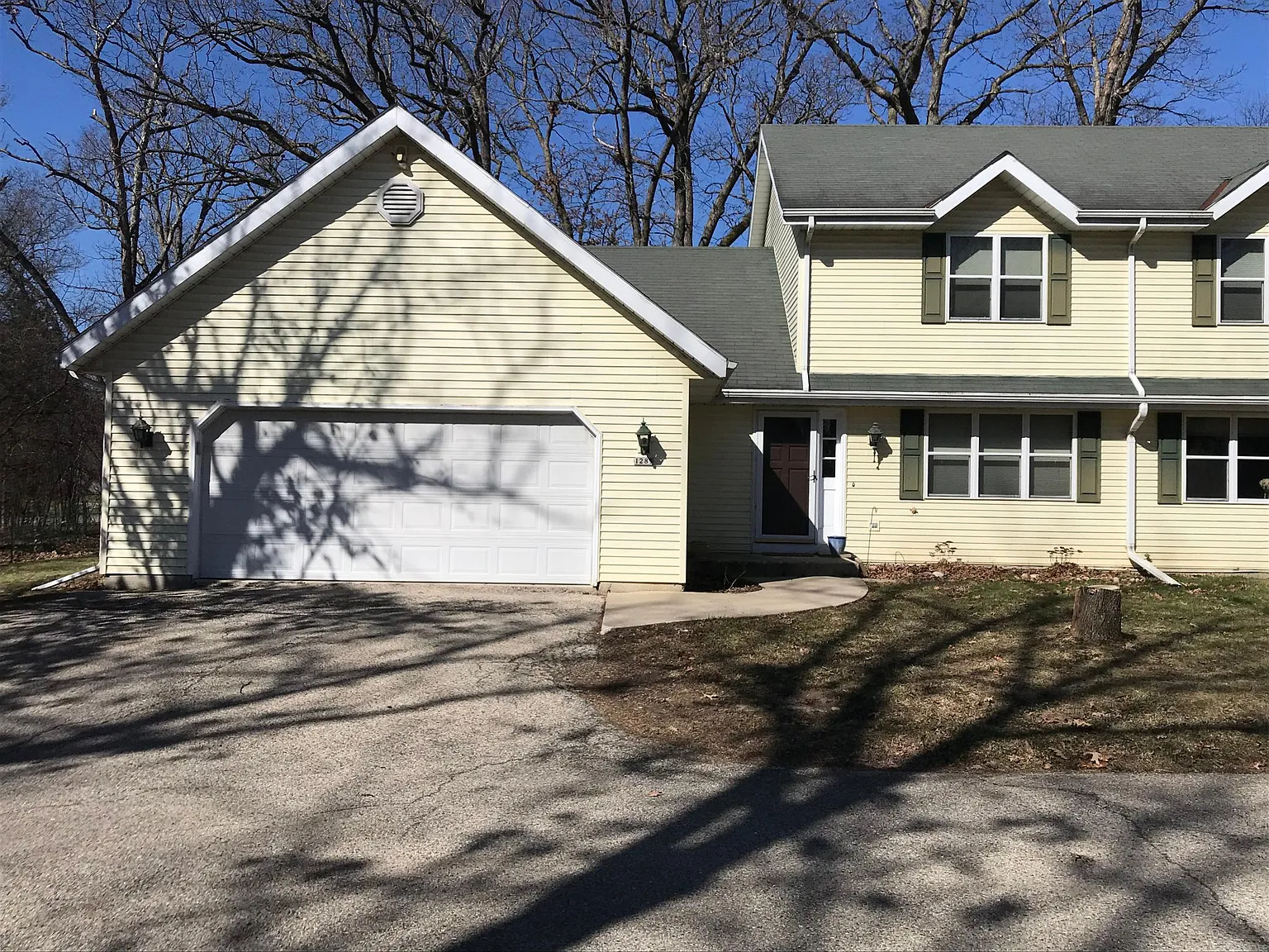3 bed, 2.5 bath, 1600 sqft, $2,500 — Photo 1