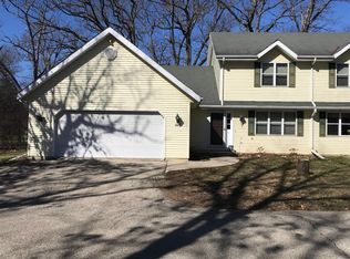 1285 Wilderness Trl, Delafield, WI 53018