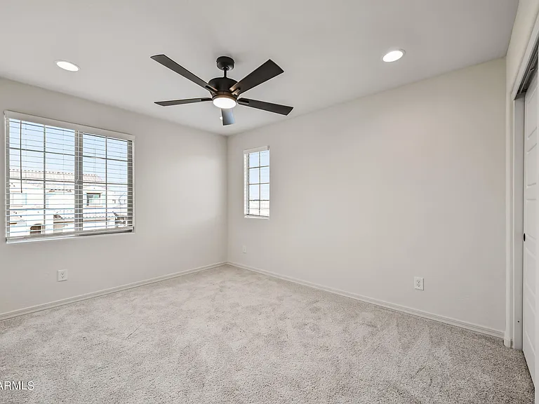 8961 W San Juan Ave — Photo 31