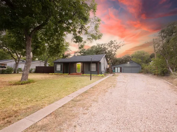 1800 Carl St, Fort Worth, TX 76103