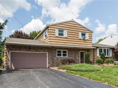 7454 Thunderbird Rd, Liverpool, NY, 13088