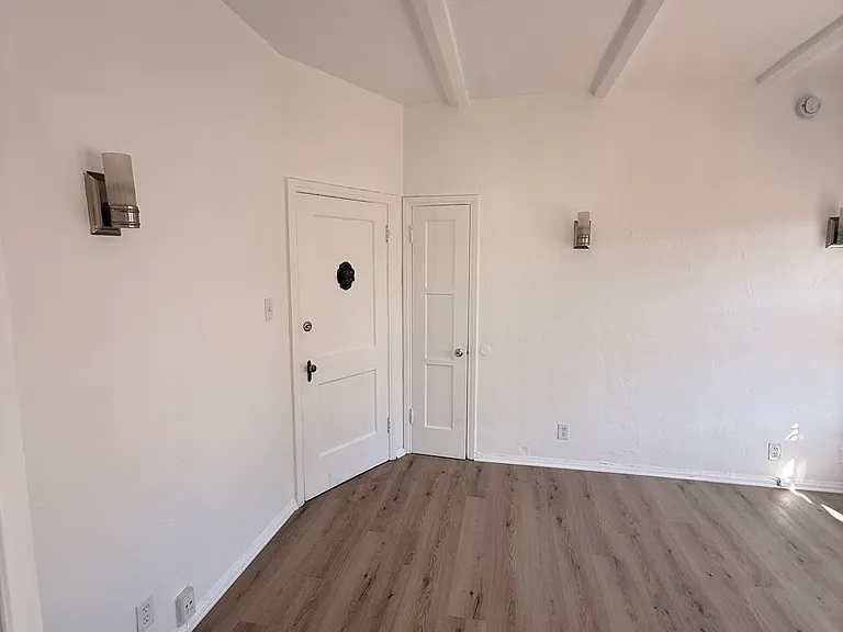 1025 S Orange Dr #107 — Photo 6