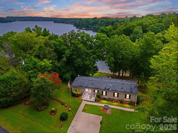 2071 Chameleon Rd #156, York, SC 29745
