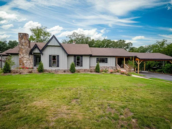 5524 Pinnacle Valley Rd, Little Rock, AR 72223