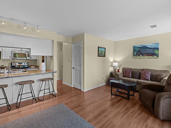 4th image of 158 Troon Drive Apt 1