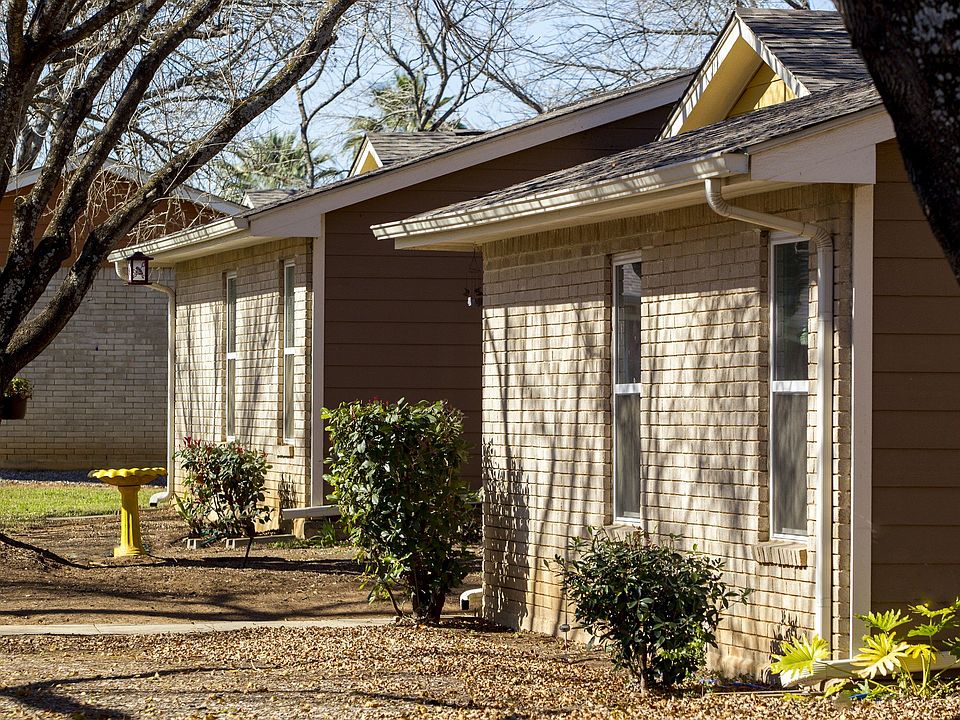 1st image of 1200 E Frio St #2238