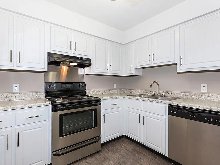Laurel Ridge Apartments — Photo 38