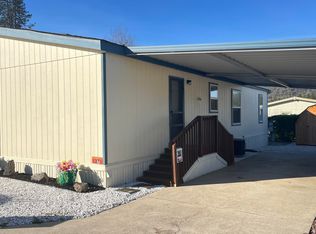 8401 Old Stage Rd, Central Point, OR 97502