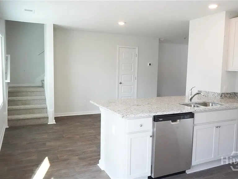 420 Coconut Dr — Photo 5