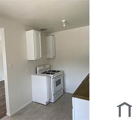5th image of 2738 Southern Ave #B