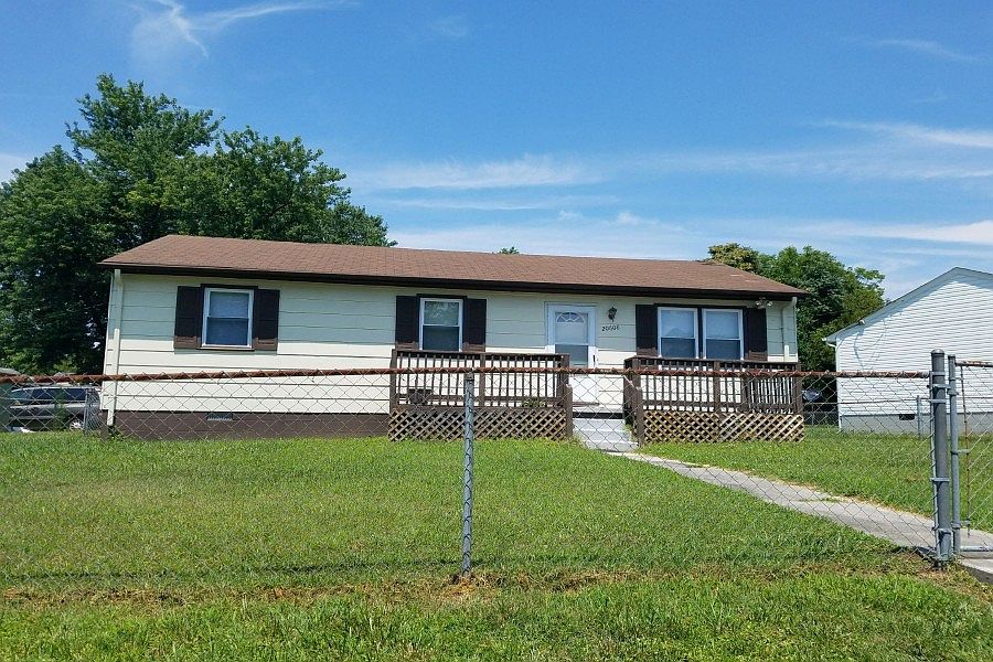 1st image of 20608 Willowdale Dr