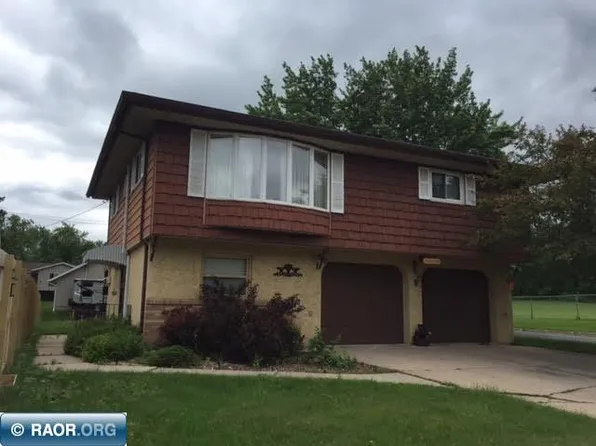 519 Michigan Ave W, Gilbert, MN 55741