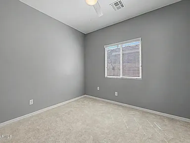1502 W Alder Rd — Photo 15