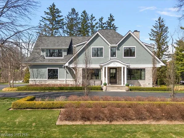 750 Kennebec Ct, Bloomfield Hills, MI 48304