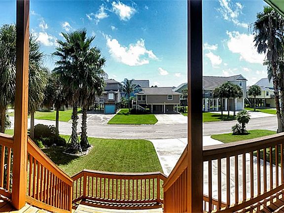 4th image of 13714 Pirates Beach Boulevard Ct